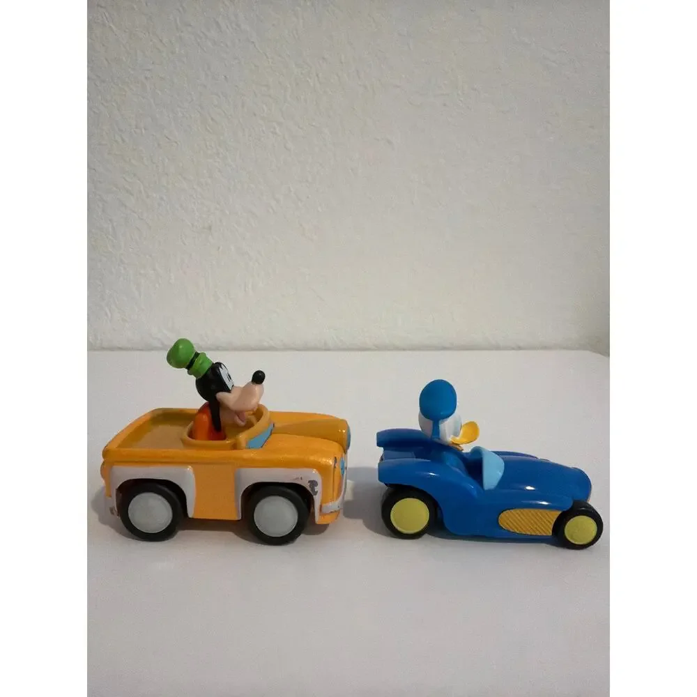 2 Disney Junior 2016 Diecast Donald's Funhouse & Pluto cars Mickey mouse